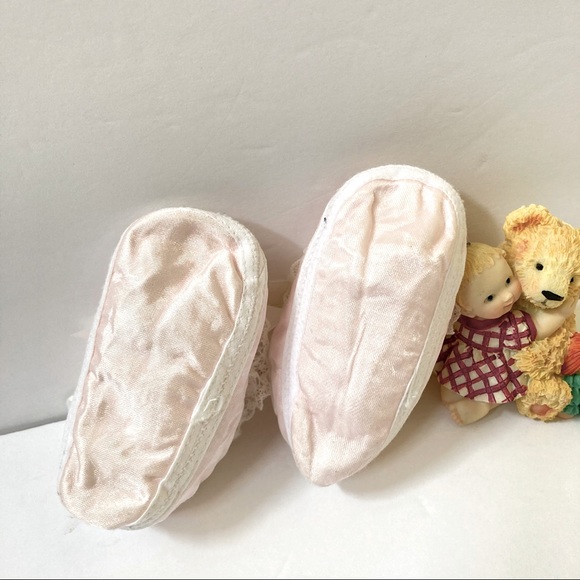 Girls New Born Satin Slip on Baby Shoes sz 1 - Picture 3 of 7